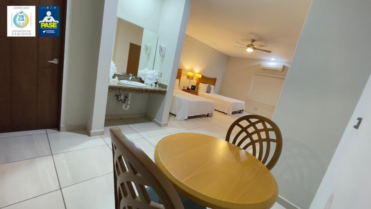 Hotel Maioris Navolato San Pedro  ภายนอก รูปภาพ