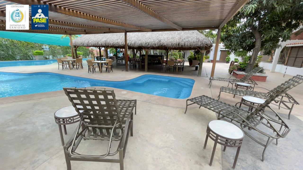 Hotel Maioris Navolato San Pedro  ภายนอก รูปภาพ