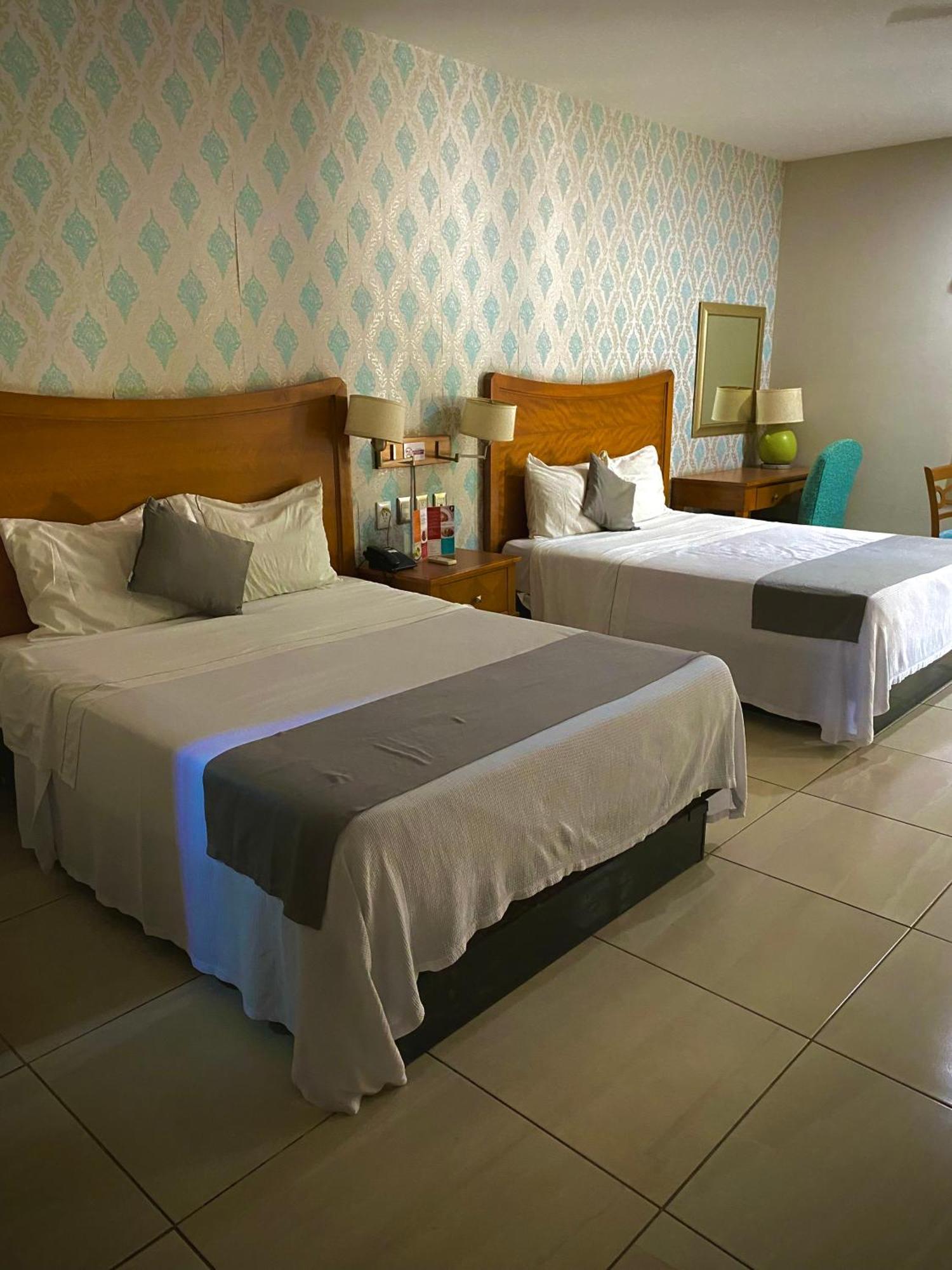 Hotel Maioris Navolato San Pedro  ภายนอก รูปภาพ