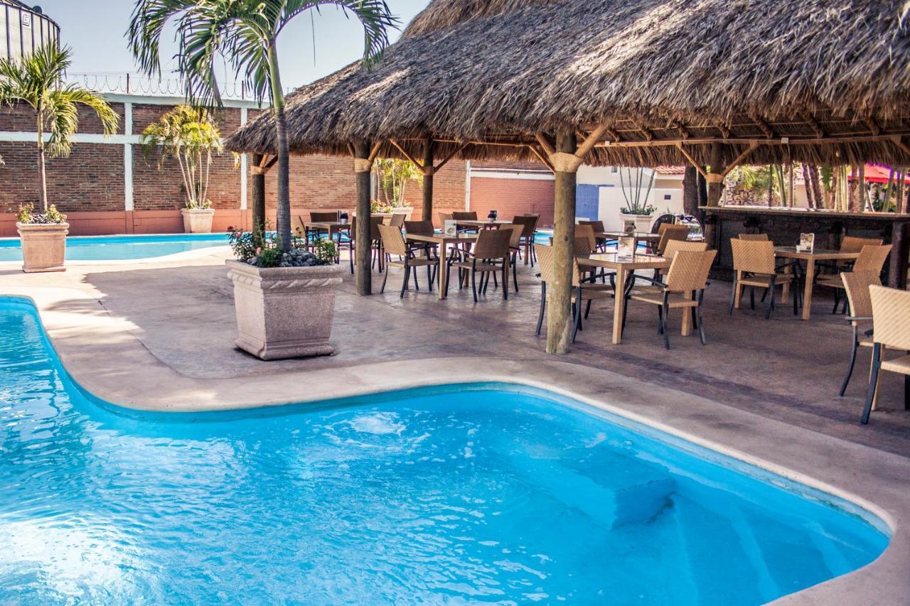 Hotel Maioris Navolato San Pedro  ภายนอก รูปภาพ