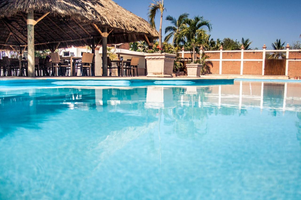 Hotel Maioris Navolato San Pedro  ภายนอก รูปภาพ