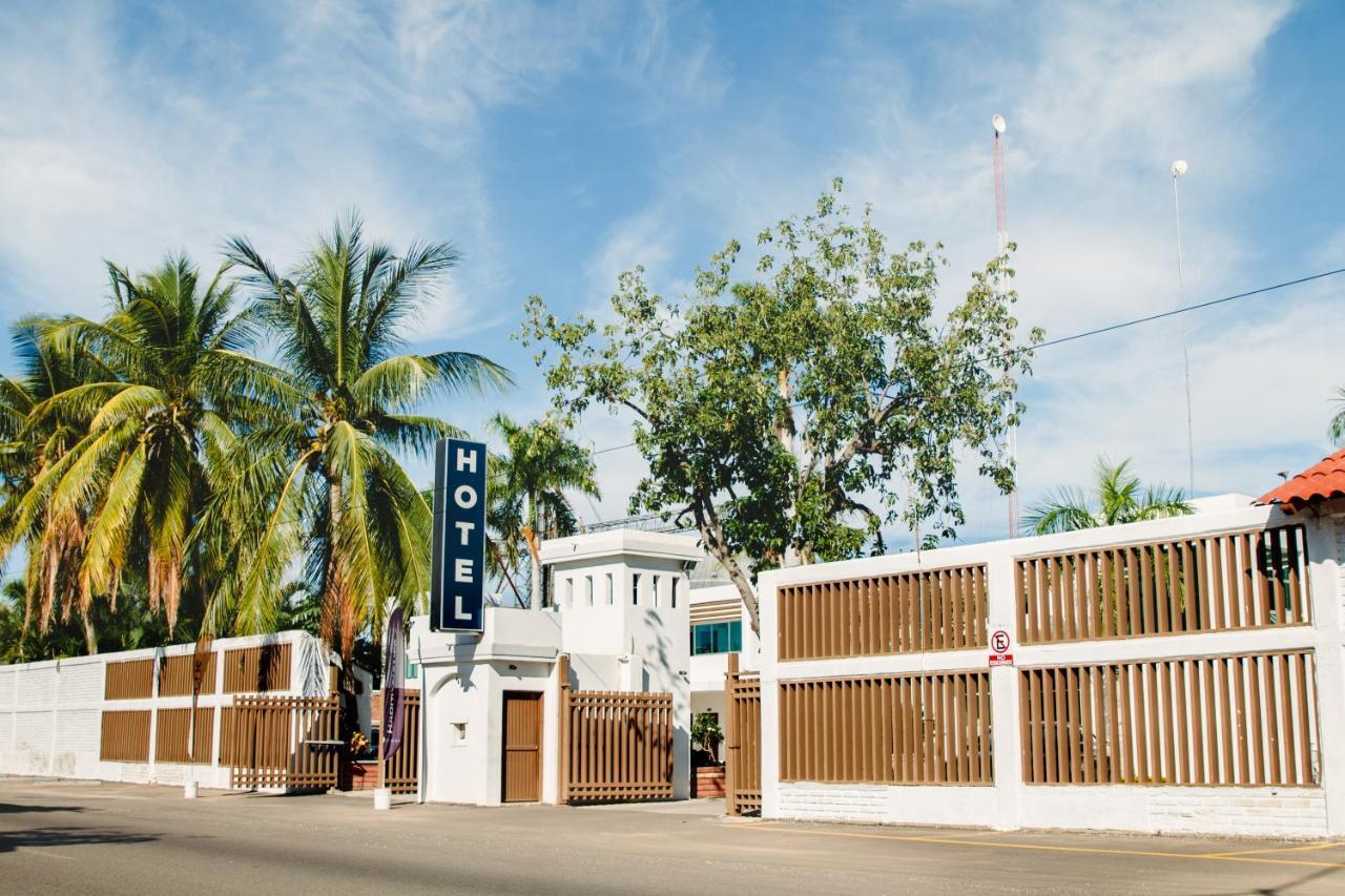 Hotel Maioris Navolato San Pedro  ภายนอก รูปภาพ