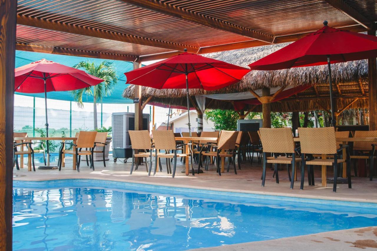 Hotel Maioris Navolato San Pedro  ภายนอก รูปภาพ
